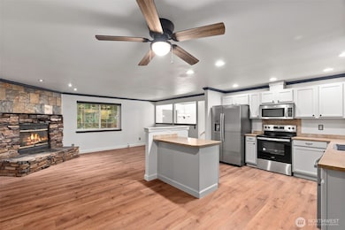 22634 Brookside Ct SE, Yelm, WA 98597 - photo 2