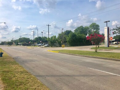 7920 W Montgomery Rd, Houston, TX 77088 - photo 3