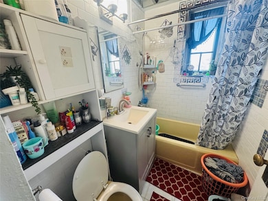 18 Metropolitan Oval unit 8A, Bronx, NY 10462 - photo 5