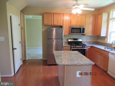 12111 Benjamin St, Beltsville, MD 20705 - photo 5