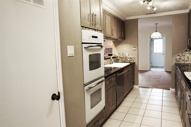 14345 Still Meadow Dr, Houston, TX 77079 - photo 6