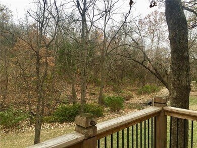 7123 Oakview St, Shawnee, KS 66216 - photo 3