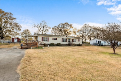 105 Oldfield Cir, Williamston, SC 29697 - photo 2