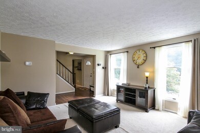 16125 Olmstead Ln, Woodbridge, VA 22191 - photo 3