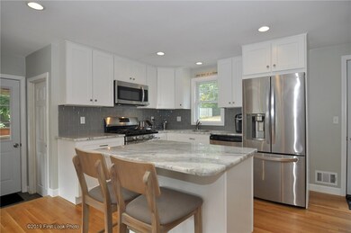 21 Knollwood Cir, North Kingstown, RI 02852 - photo 6