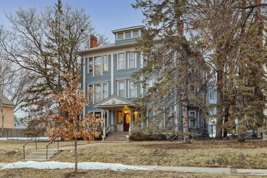 Wonderful location near buslines, freeways, parks and entertainment.