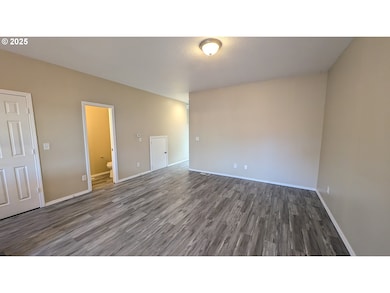 18541 SW Takena Ct, Beaverton, OR 97006 - photo 4