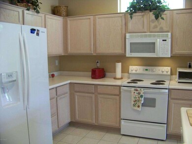 Kitchen w/ Electric Range/Oven