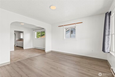 724 S Chelan Ave, Wenatchee, WA 98801 - photo 5