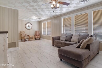 209 Hilltop Circle-3