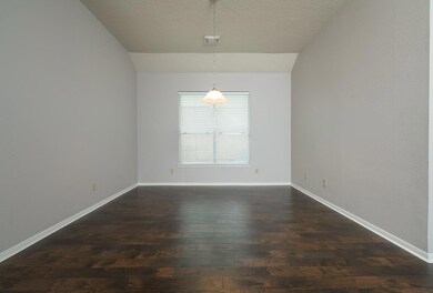 2909 Julie Ann Dr, Pearland, TX 77584 - photo 6