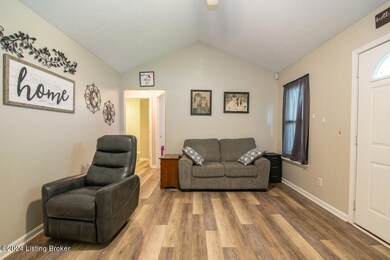 126 Savannah Dawn Ct, Mount Washington, KY 40047 - photo 5