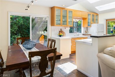 5655 Katherine Ave, Van Nuys, CA 91401 - photo 7