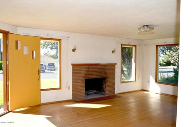 Living Room-Fireplace
