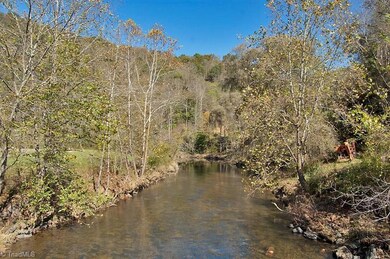 73 Langford Branch Rd, Burnsville, NC 28714 - photo 2