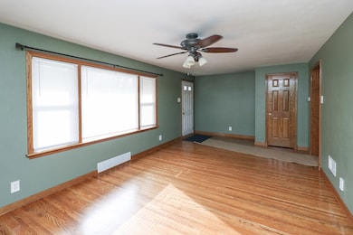 33 W Gaylord Ave, Shelby, OH 44875 - photo 7