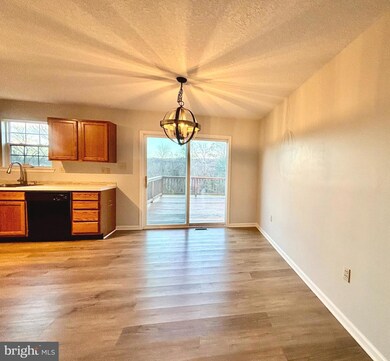 310 Charles Cir, York, PA 17406 - photo 6