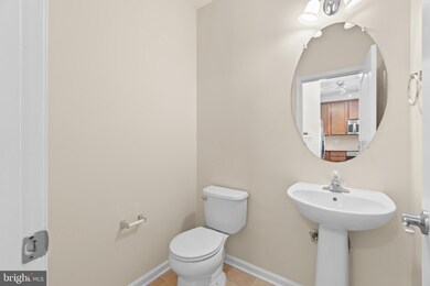 15244 Torbay Way unit 153, Woodbridge, VA 22191 - photo 6