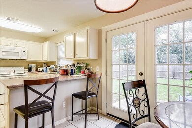 521 E House St unit B, Alvin, TX 77511 - photo 7