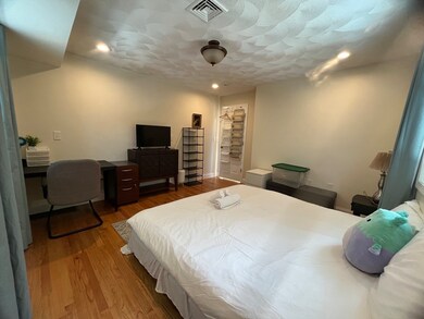 195 195 Grove St unit 201, Cambridge, MA 02138 - photo 5