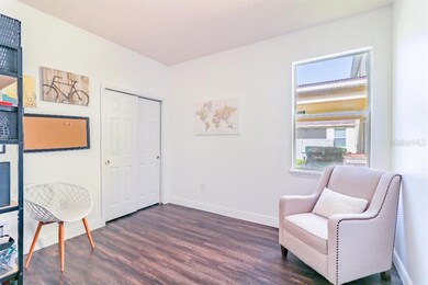 3RD BEDROOM - BRIGHT AND AIRY AND CAN ALSO BE USED