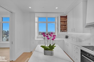 200 E 83rd St unit 30-B, New York, NY 10028 - photo 6