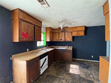13350 Mobile St, Houston, TX 77015 - photo 4