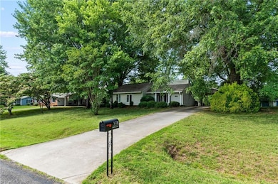 118 Maple Ln, King, NC 27021 - photo 2