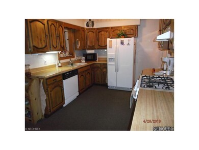 Great Kitchen with Eating Area.