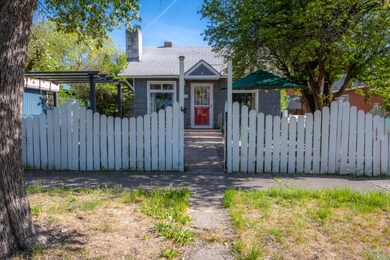 21 NW Mckay Ave, Bend, OR 97701 - photo 2