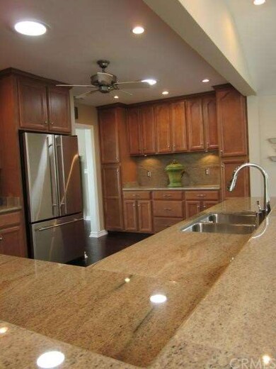 Kitchen Granite and Stainless Steel Built-in Refri