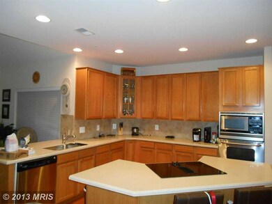 9838 Farm Pond Rd, Laurel, MD 20708 - photo 7