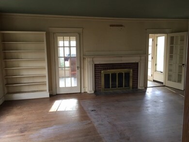 19 Willard Ave, Worcester, MA 01602 - photo 4