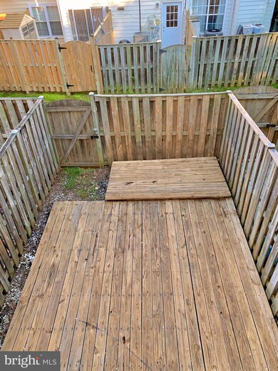 1703 Hart Ct, Crofton, MD 21114 - photo 5