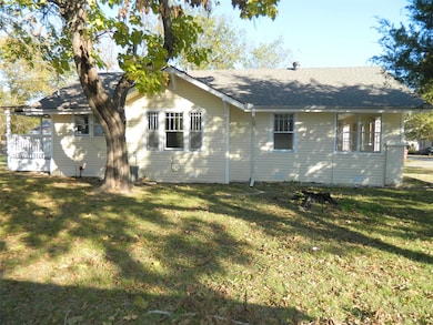 110 W Mulberry St, Leonard, TX 75452 - photo 4