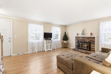 24 Maverick Dr, Mansfield, MA 02048 - photo 7