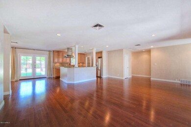 5127EEarll004