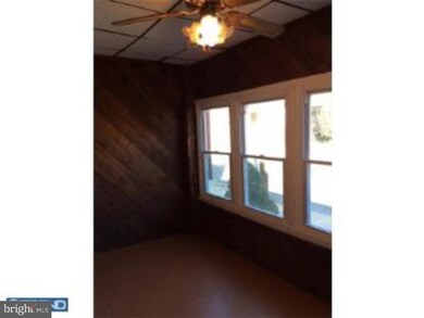 1006 Clifton Ave, Darby, PA 19023 - photo 5