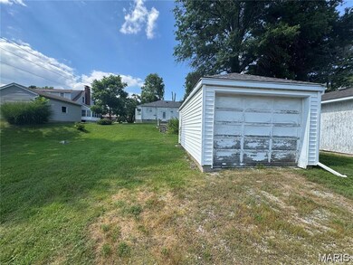 508 W Legion Ave, Columbia, IL 62236 - photo 3