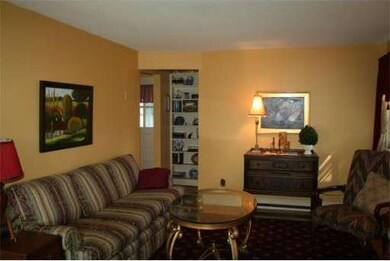 17 Brighton St, Springfield, MA 01118 - photo 5