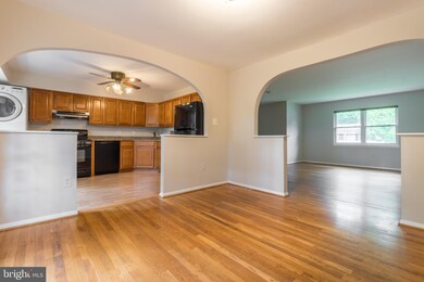 6614 Magnolia Terrace, Lanham, MD 20706 - photo 6