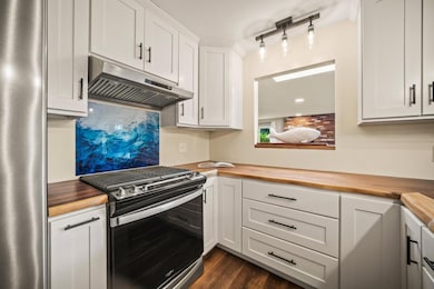 1080 Douglas Ct, Seaside, CA 93955 - photo 5