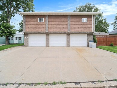 414 Spring St, Friend, NE 68359 - photo 3