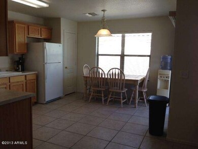 Eat-in Kitchen
