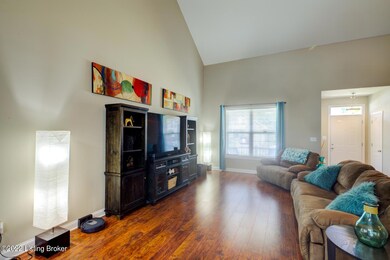 10107 Hornbeam Blvd, Louisville, KY 40228 - photo 6