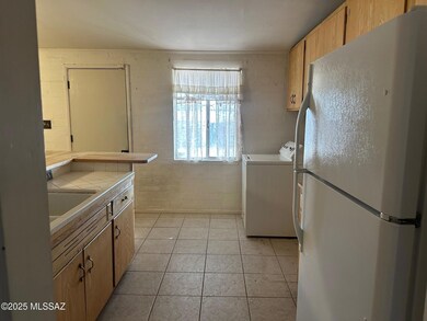 1610 S Avenida Regulo, Tucson, AZ 85710 - photo 5