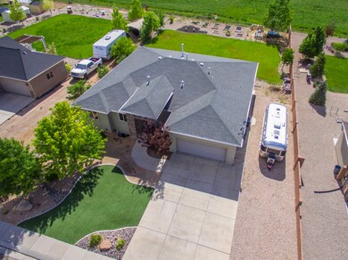 03 - Front Elevated