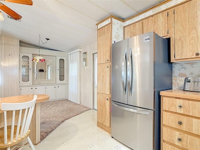 1441 Apache Cir, Tavares, FL 32778 - photo 7