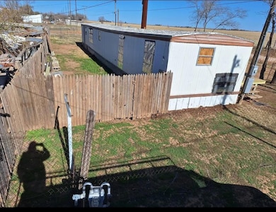 615 E 9th St, Hale Center, TX 79041 - photo 6