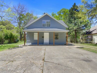 313 N Beauregard St unit 3, Alvin, TX 77511 - photo 2